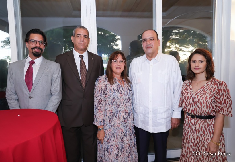 EMBAJADA-(8)