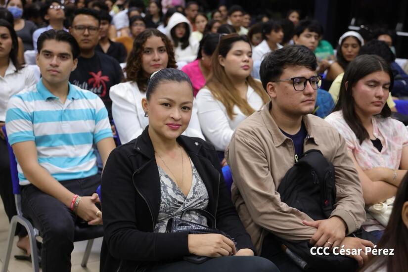 Comunicadores-RT-en-Espanol-15