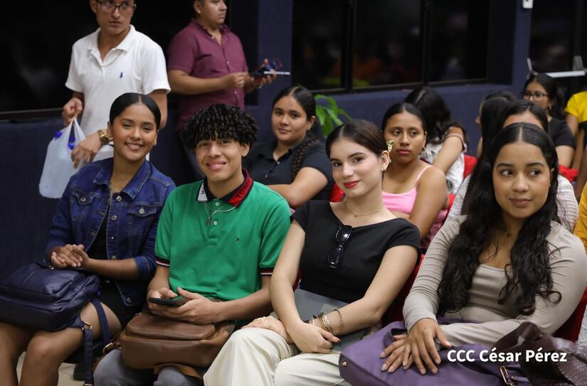 Comunicadores-RT-en-Espanol-17