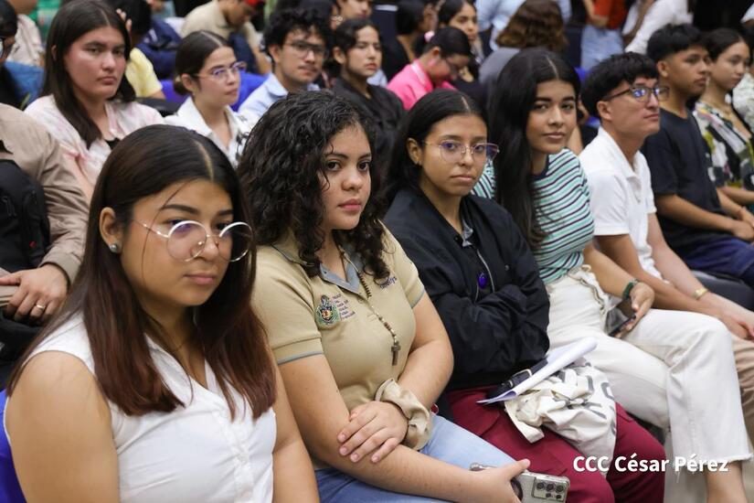 Comunicadores-RT-en-Espanol-7