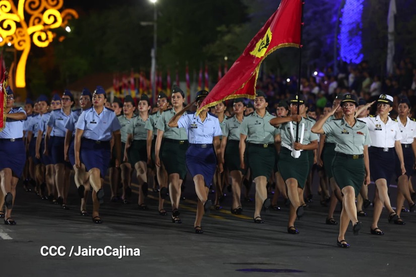 Desfile-Pueblo-Ejercito-26
