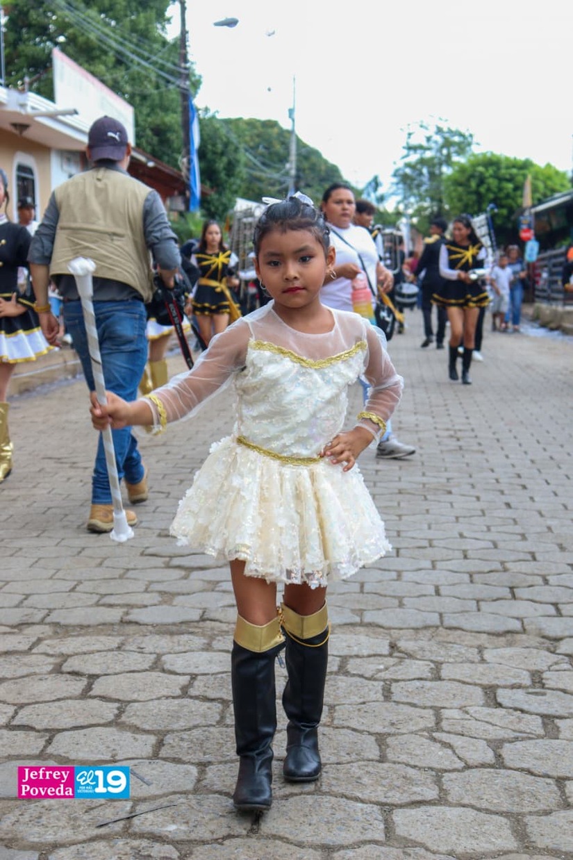 BANDAS13
