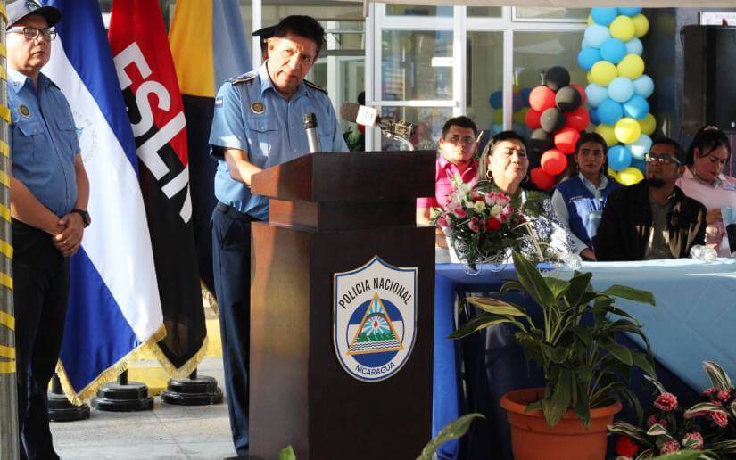 POLICIA12