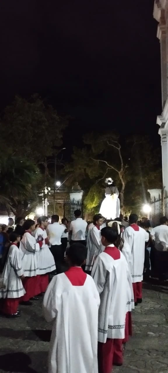 SILENCIO-(11)