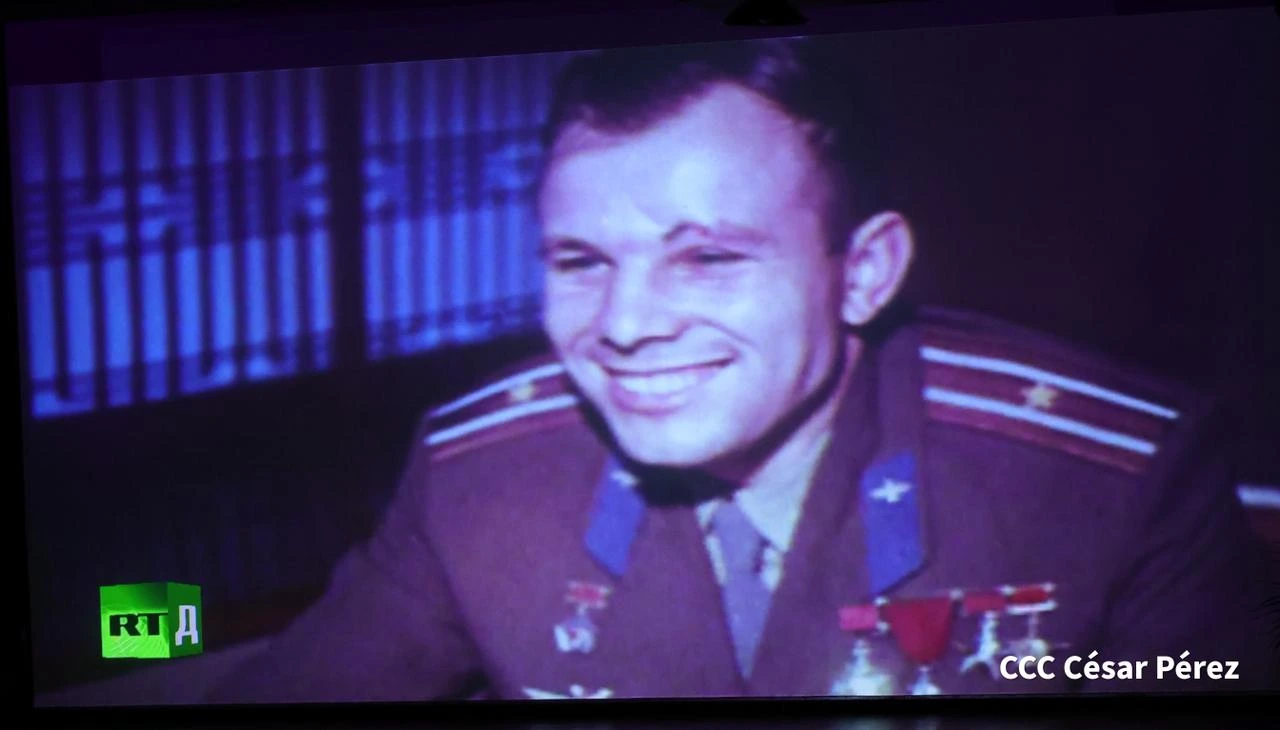 GAGARIN-(67)
