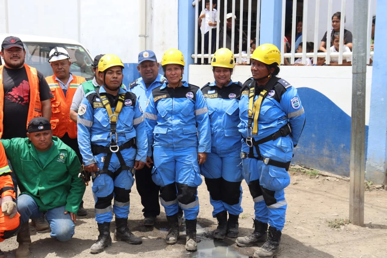 BOMBEROS12_12_11zon
