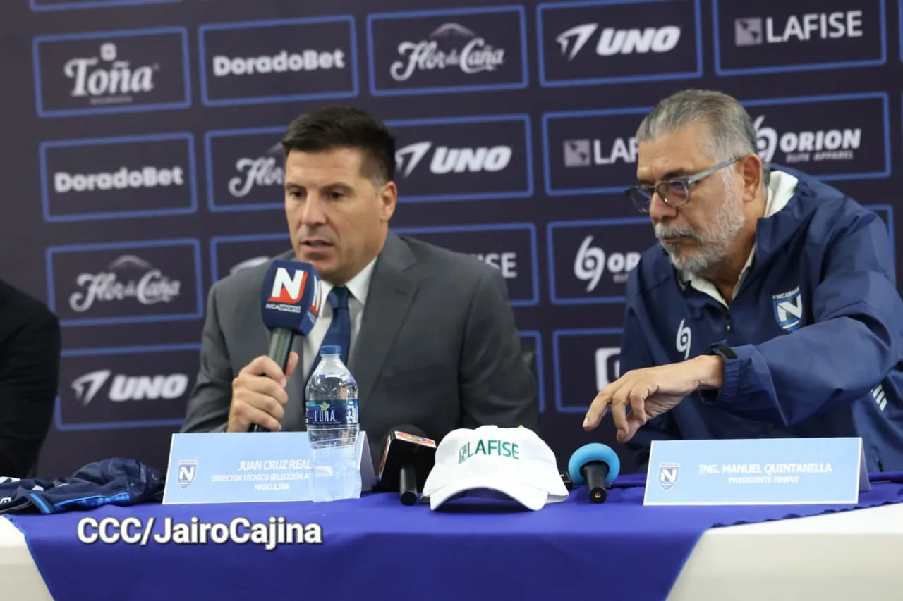 DT-Seleccion-nacional-de-futbol-17