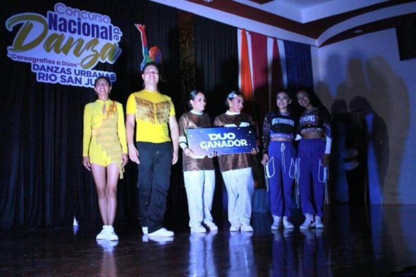 Danza--(2)
