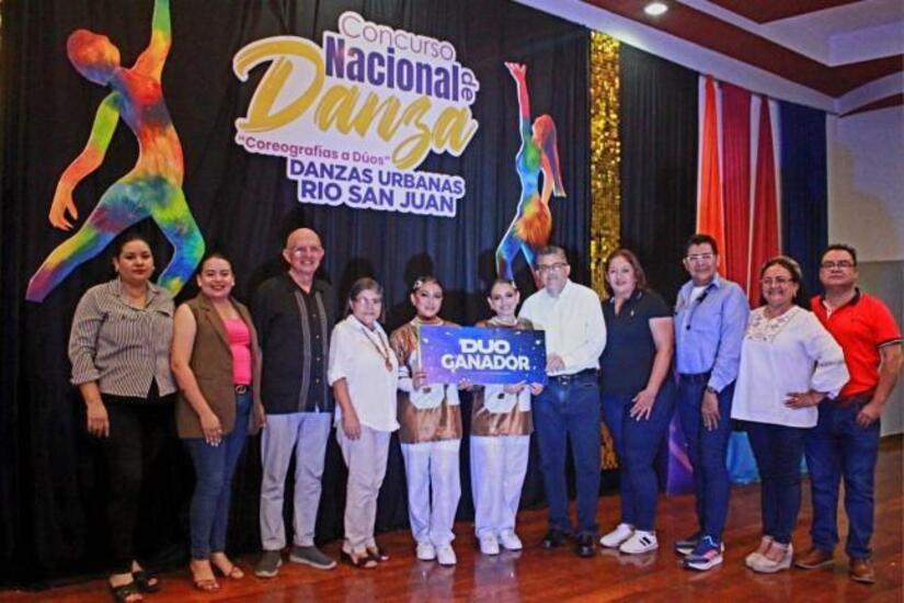 Danza--(4)