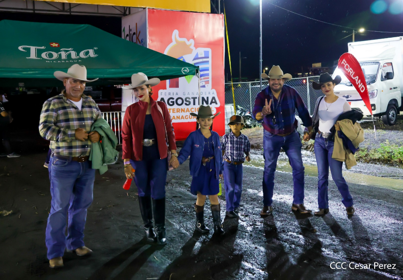 Feria--(51)