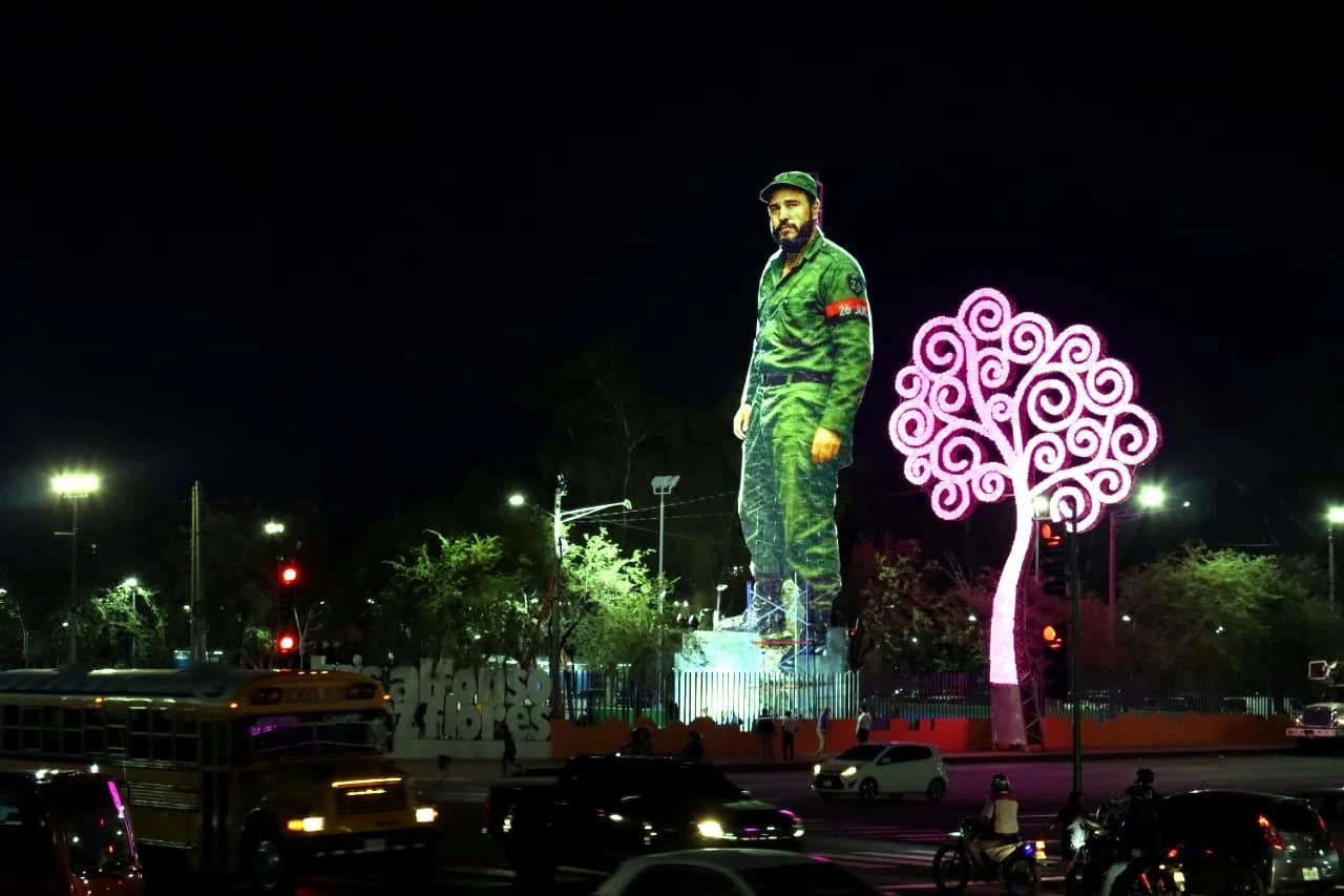 CASTRO44