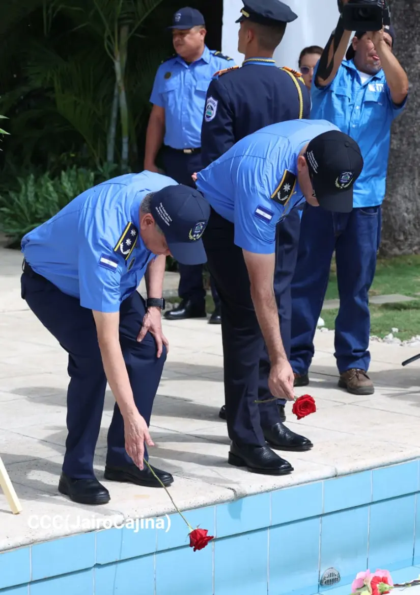 POLICIA-23