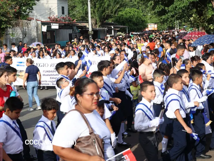 Desfile--(67)