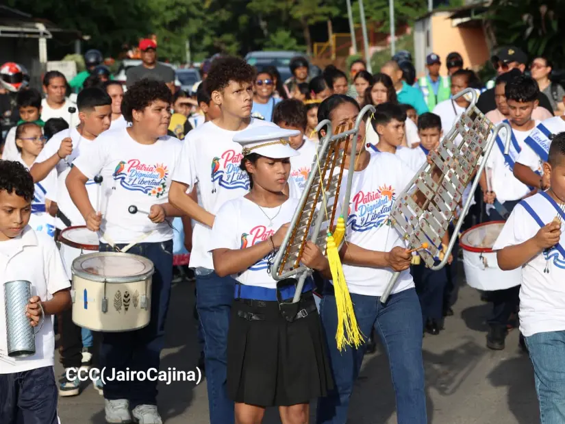 Desfile--(71)