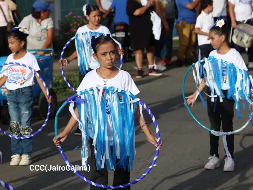 Desfile--(72)