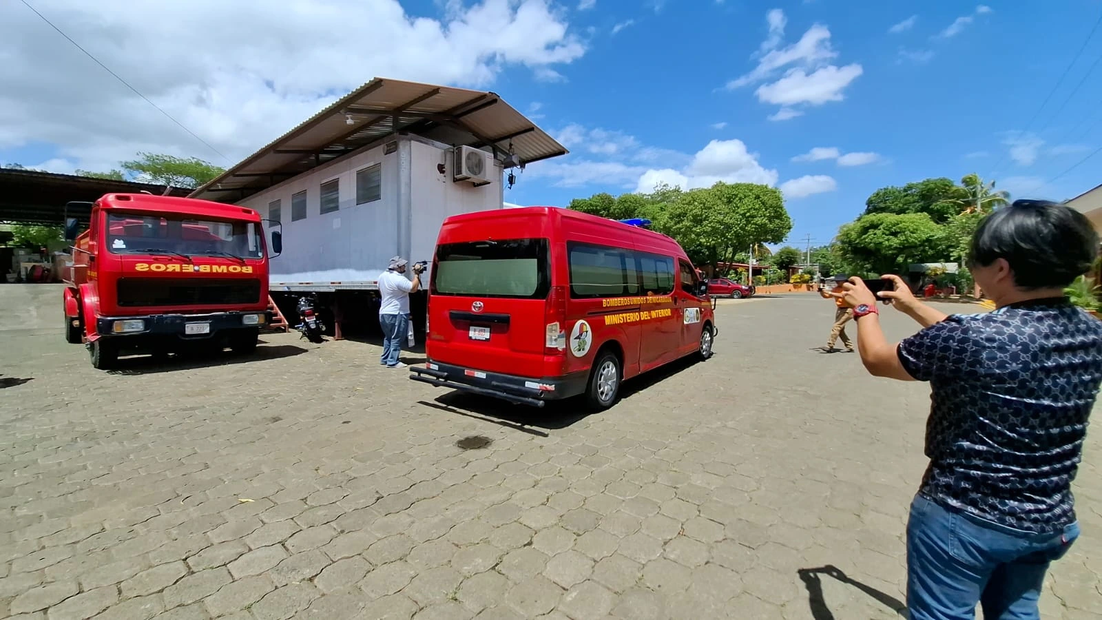 BOMBEROS22