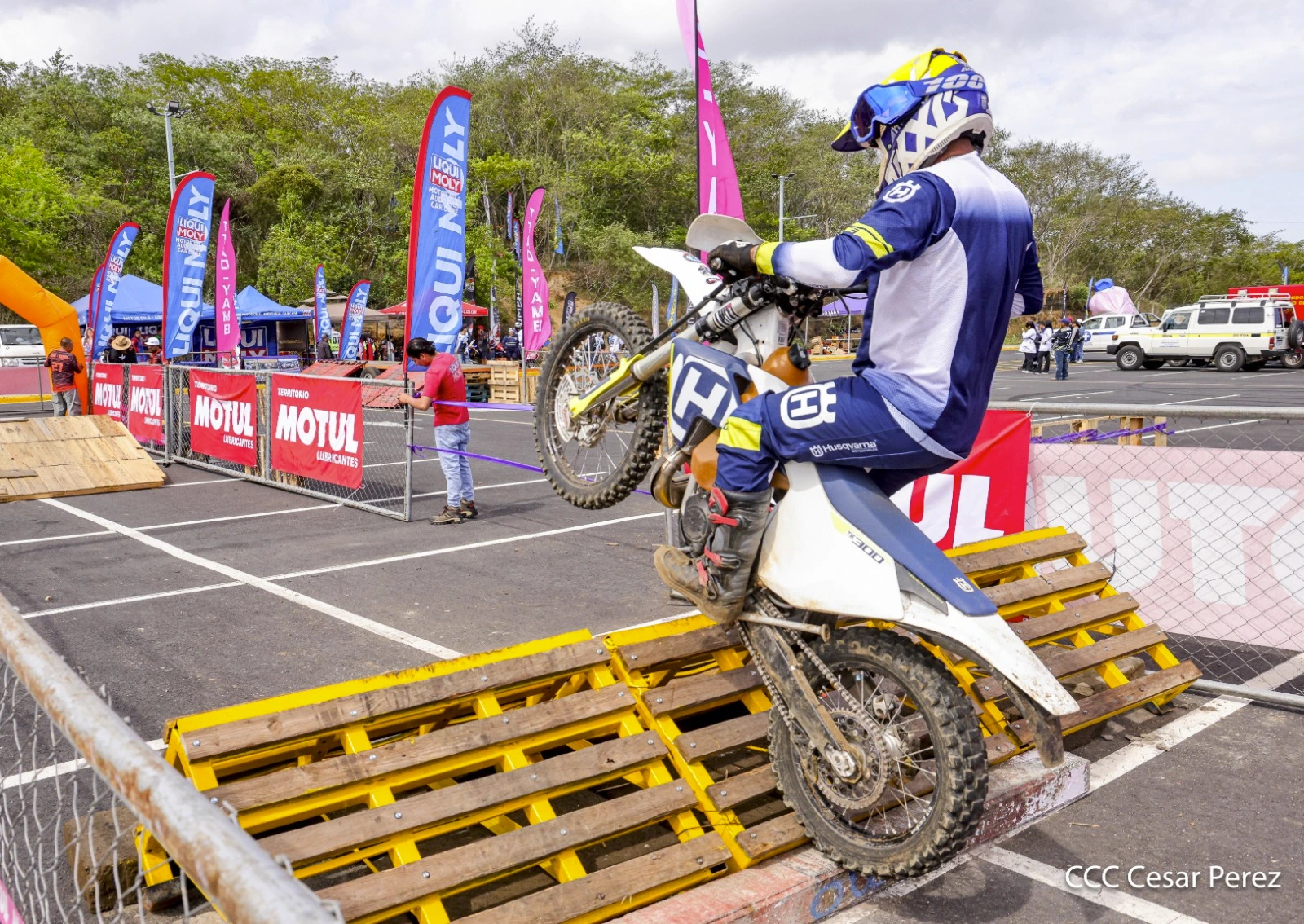 MOTO-(10)