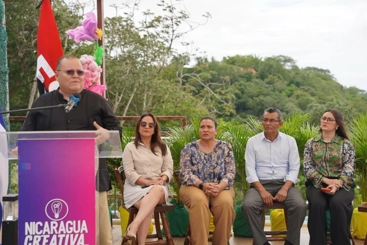 LANZAMIENTO2
