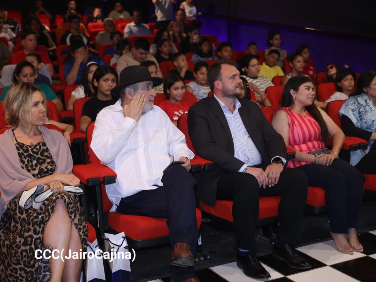 CINE6