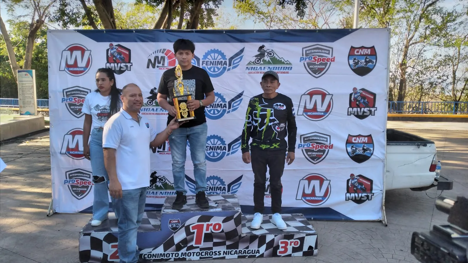 MOTOVELOCIDAD--(10)_10_11zon