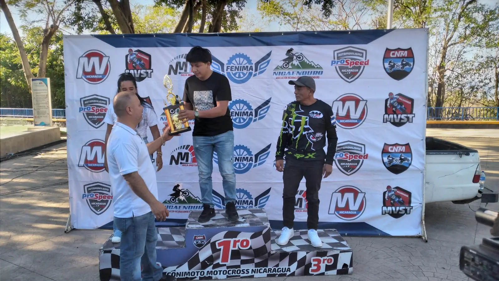 MOTOVELOCIDAD--(11)_11_11zon