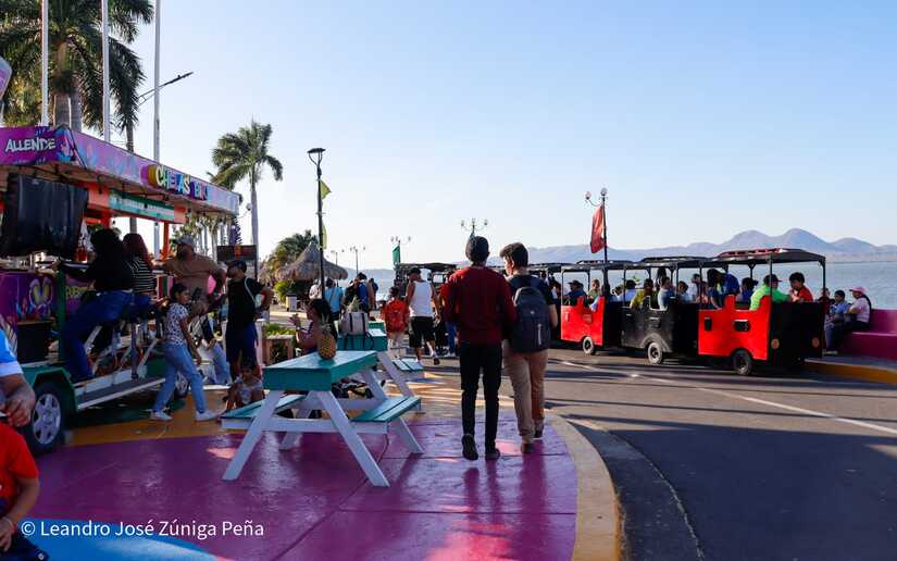 Salvador-Allende--(25)