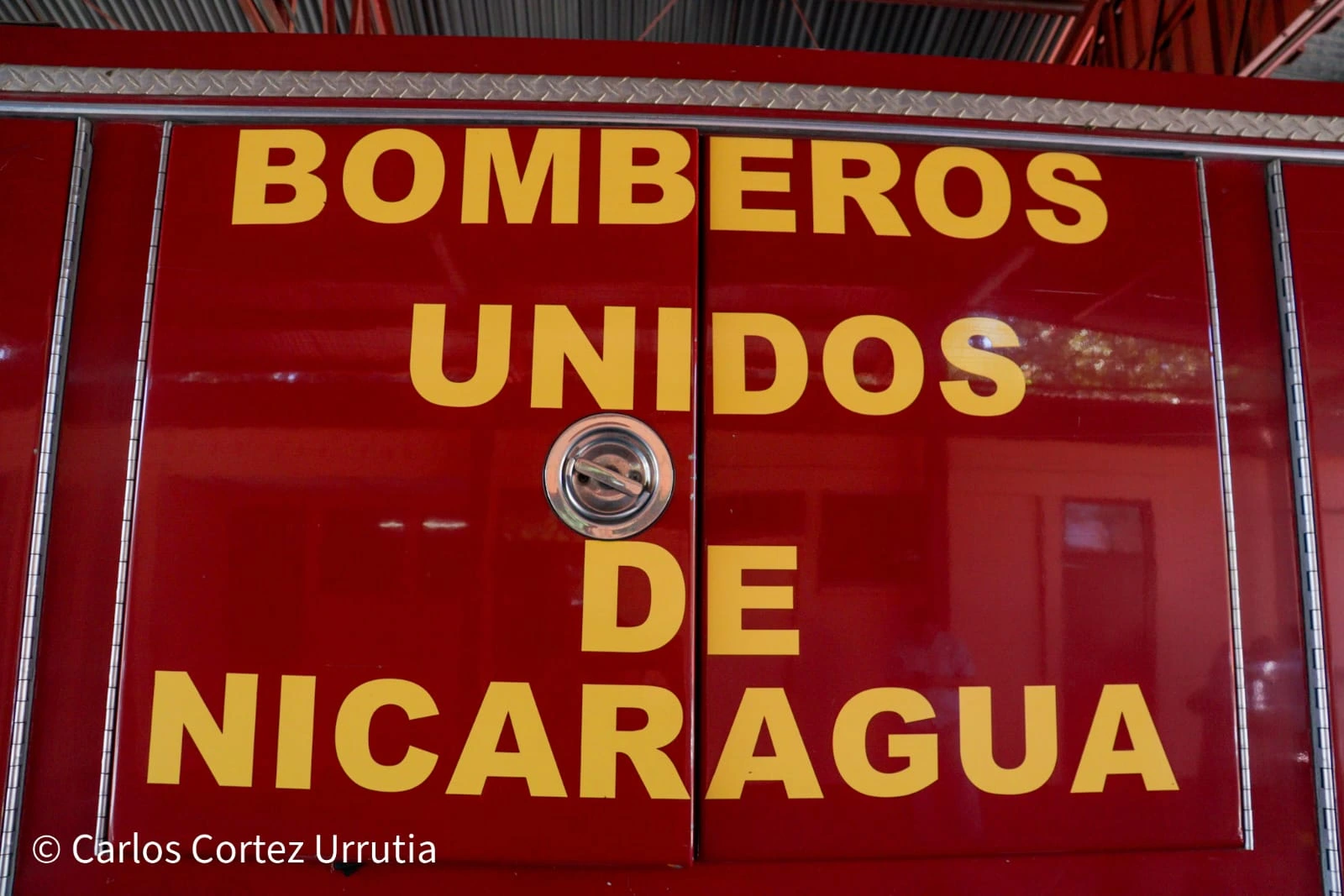 BOMBEROS12