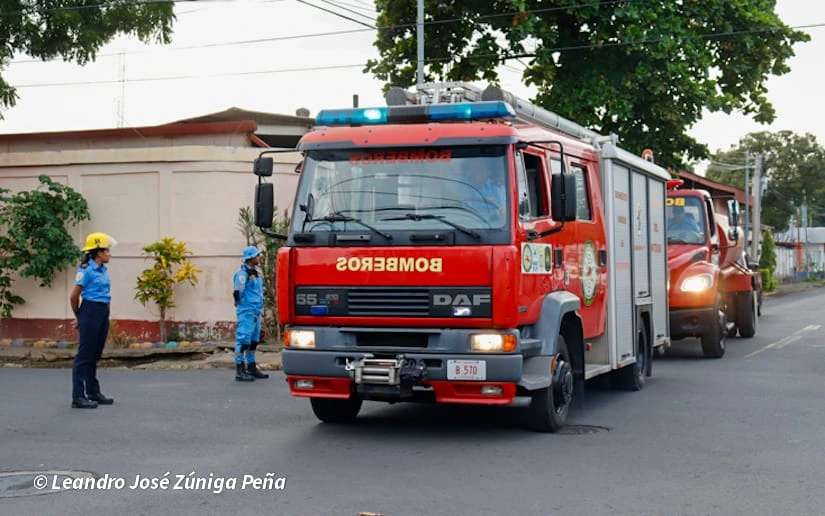 BOMBEROS-(2)