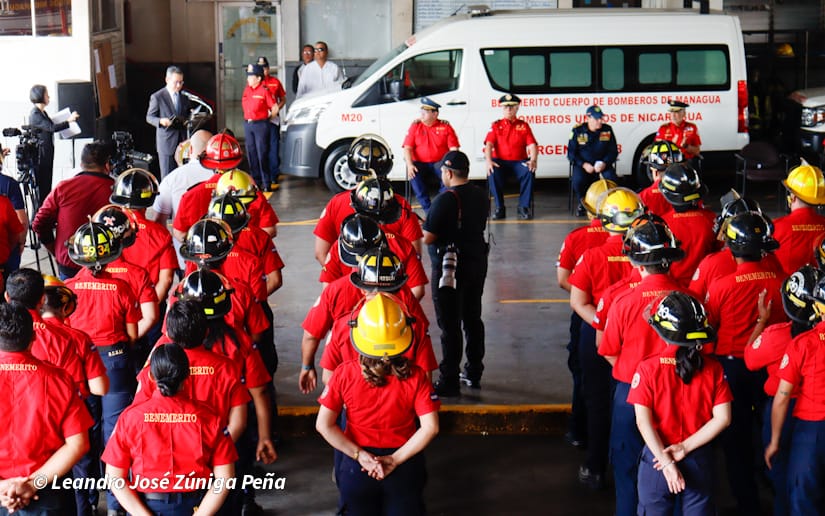Bomberos--(18)
