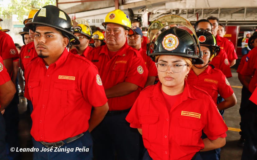 Bomberos--(24)
