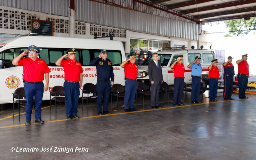 Bomberos--(33)