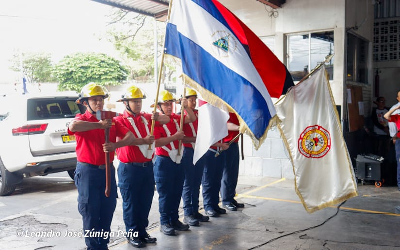 Bomberos--(34)