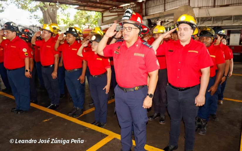 Bomberos--(7)