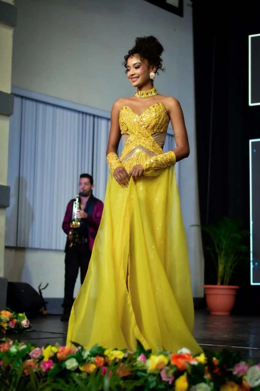 REINAS-(6)