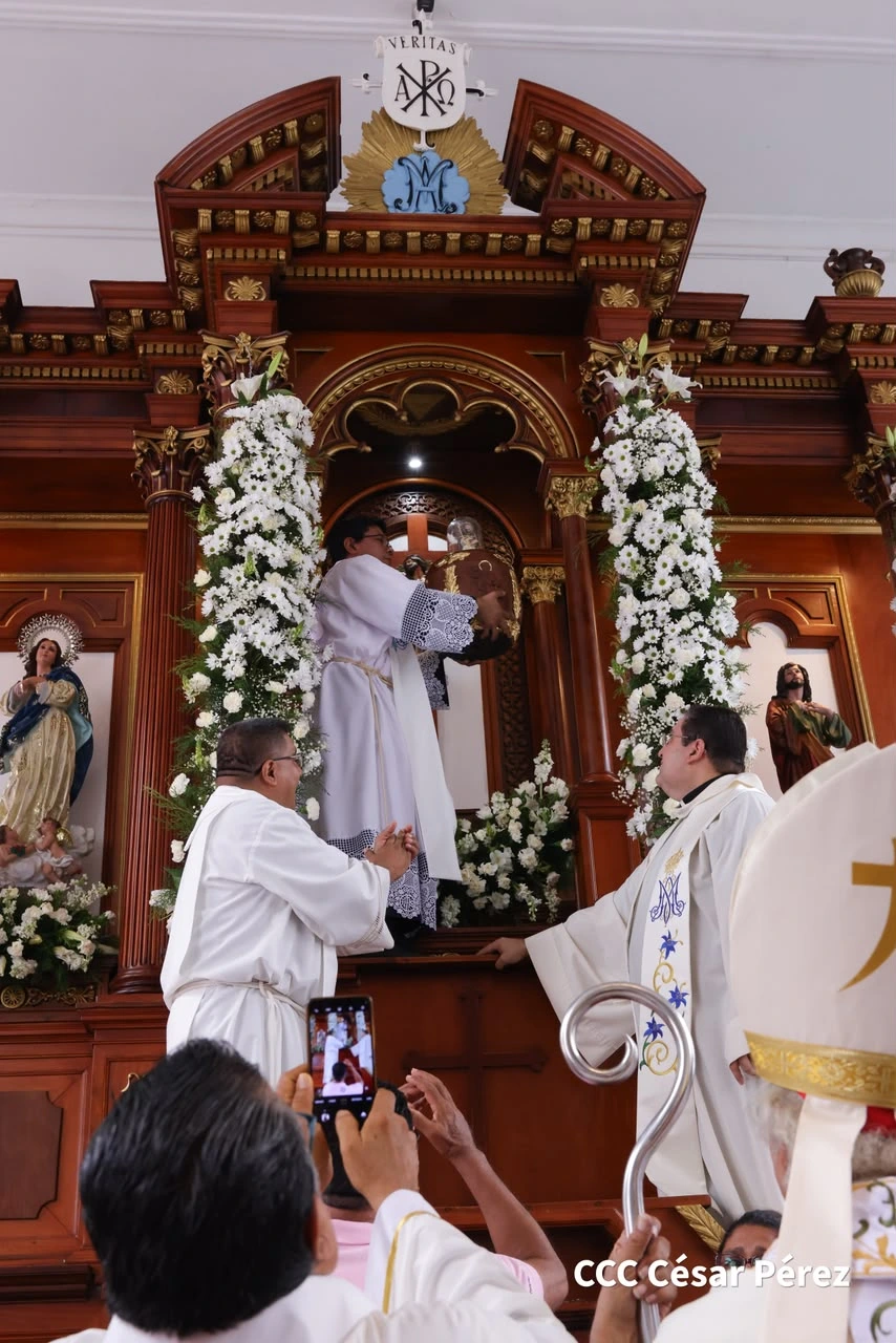 SANTO4
