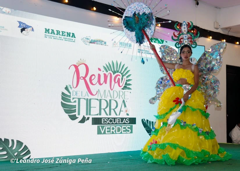 REINA-(9)