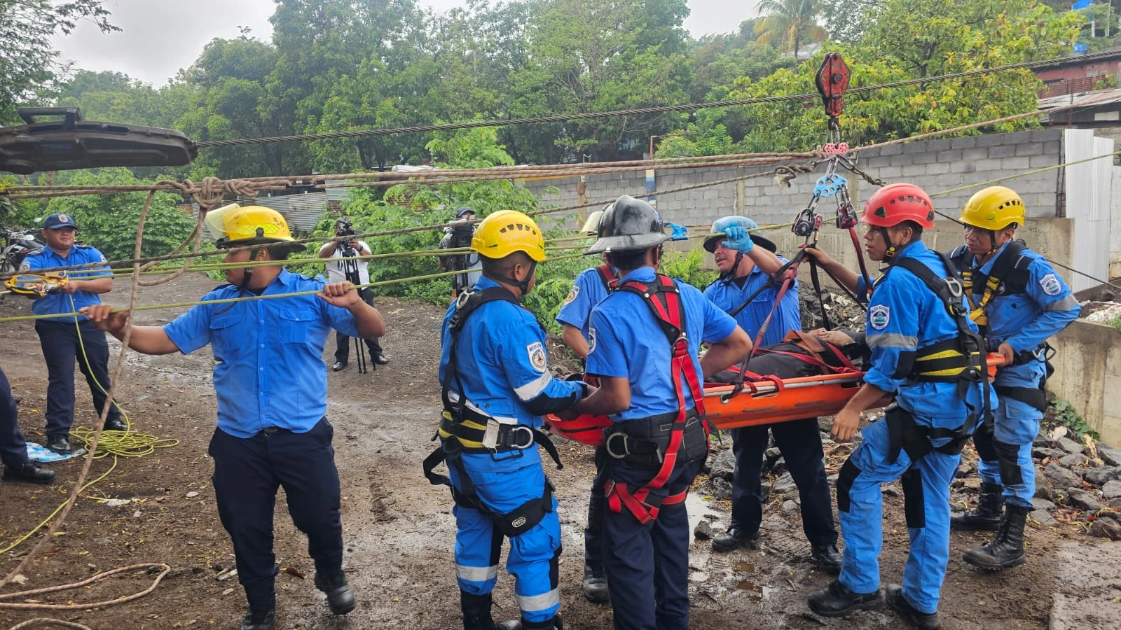 BOMBEROS1