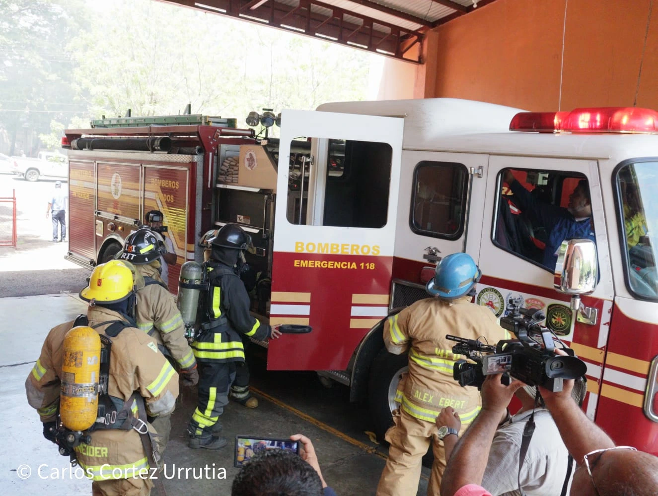 BOMBEROS4