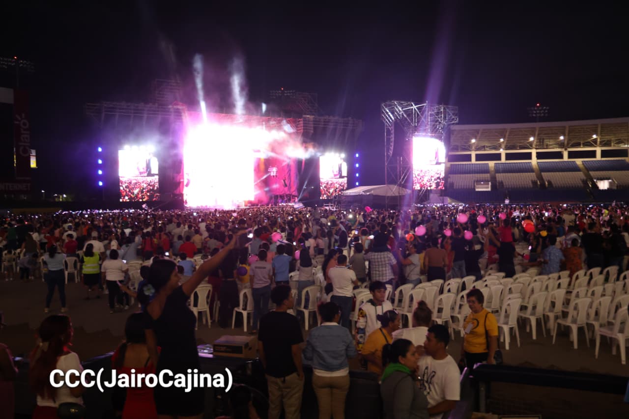 Estadio-Soberan&iacute;a--(38)