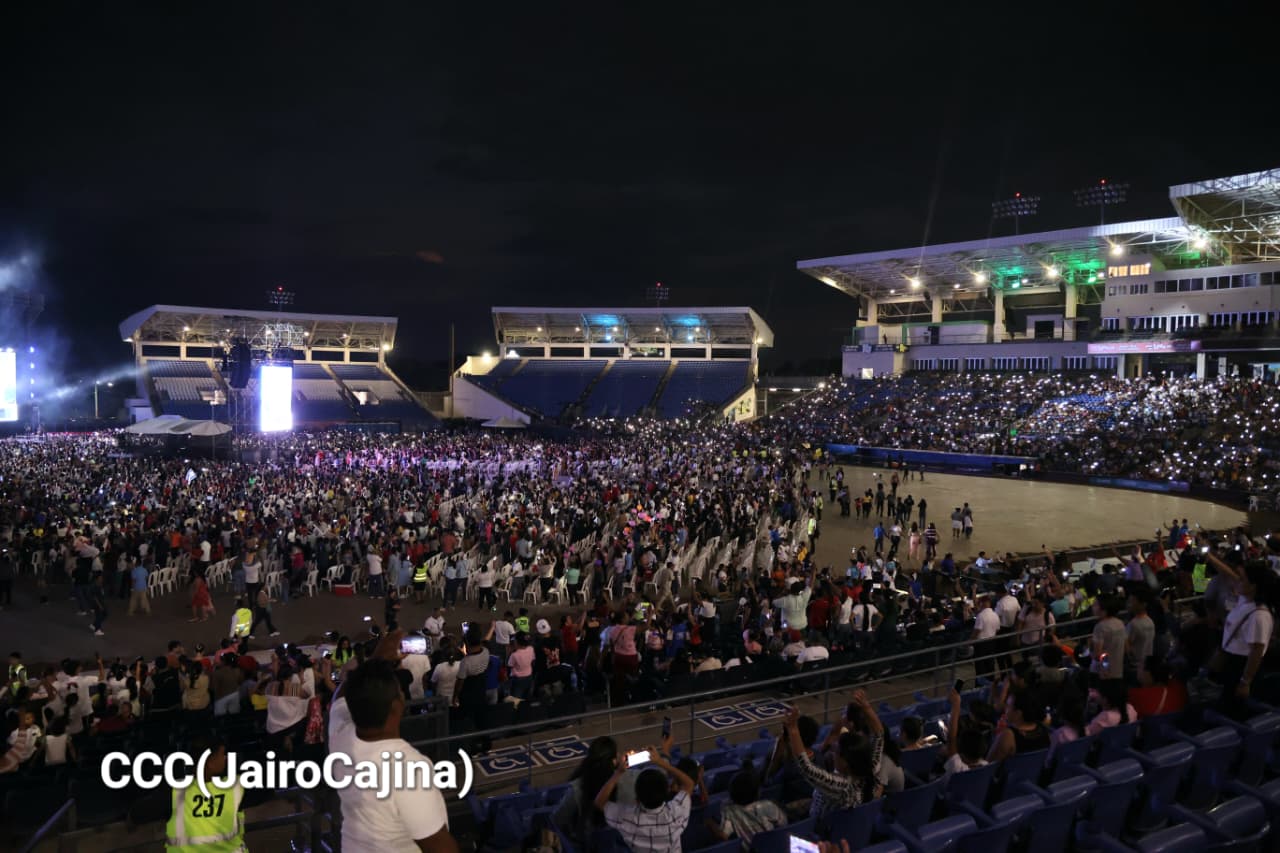 Estadio-Soberan&iacute;a--(41)