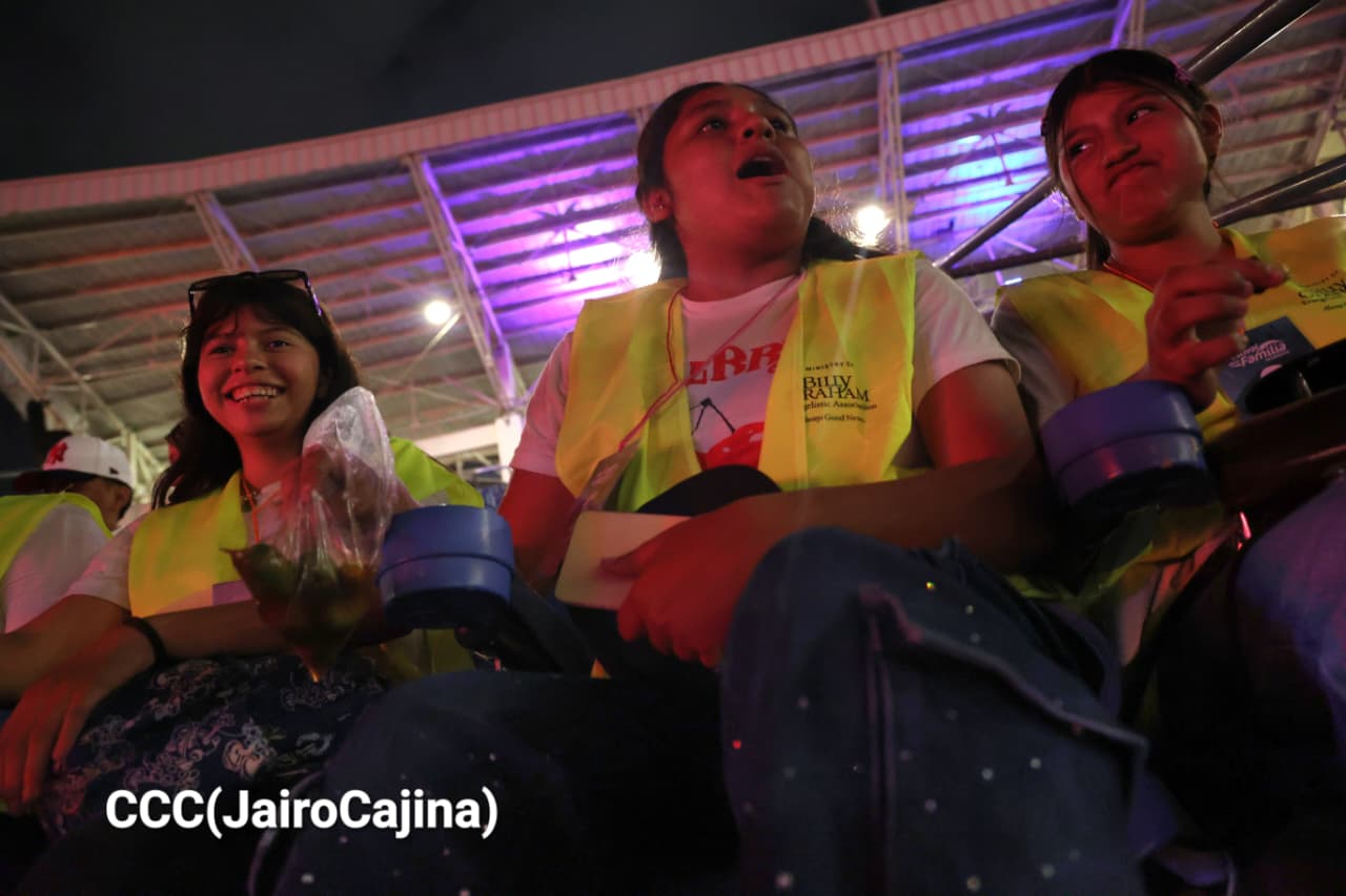 Estadio-Soberan&iacute;a--(51)