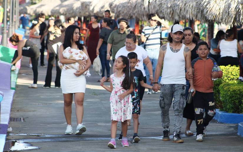 Salvador-Allende--(10)