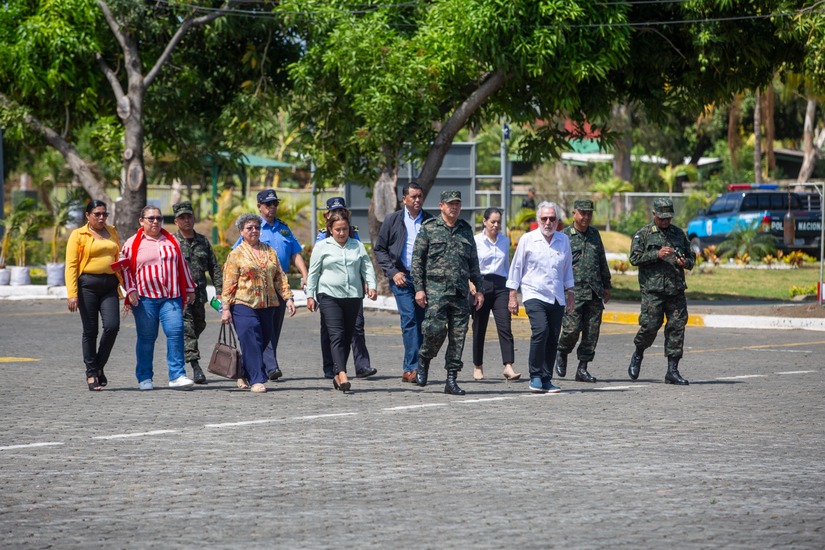 Ej&eacute;rcito de Nicaragua--(28)