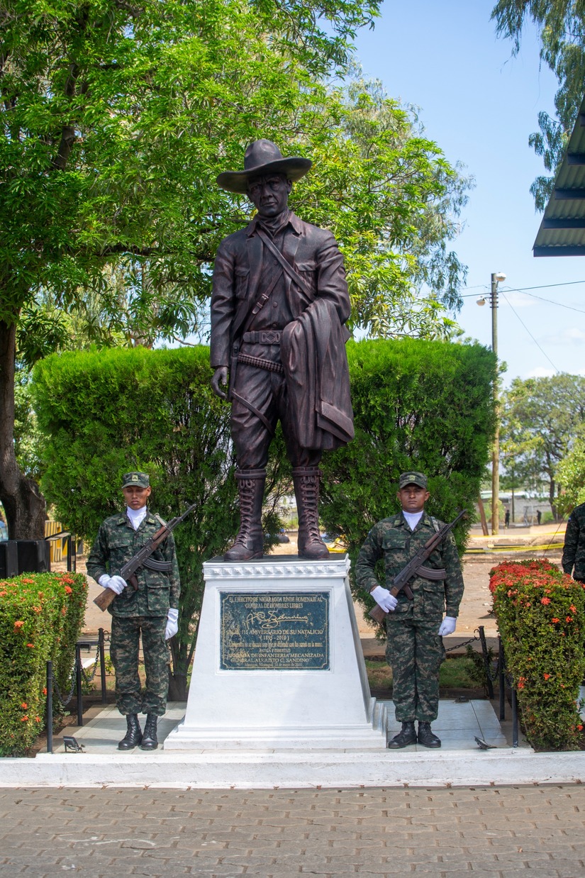 Ej&eacute;rcito de Nicaragua--(44)