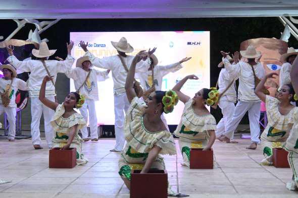 Danza--(15)