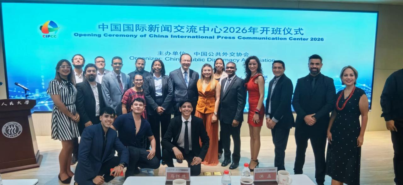 Comunicadora-China-3