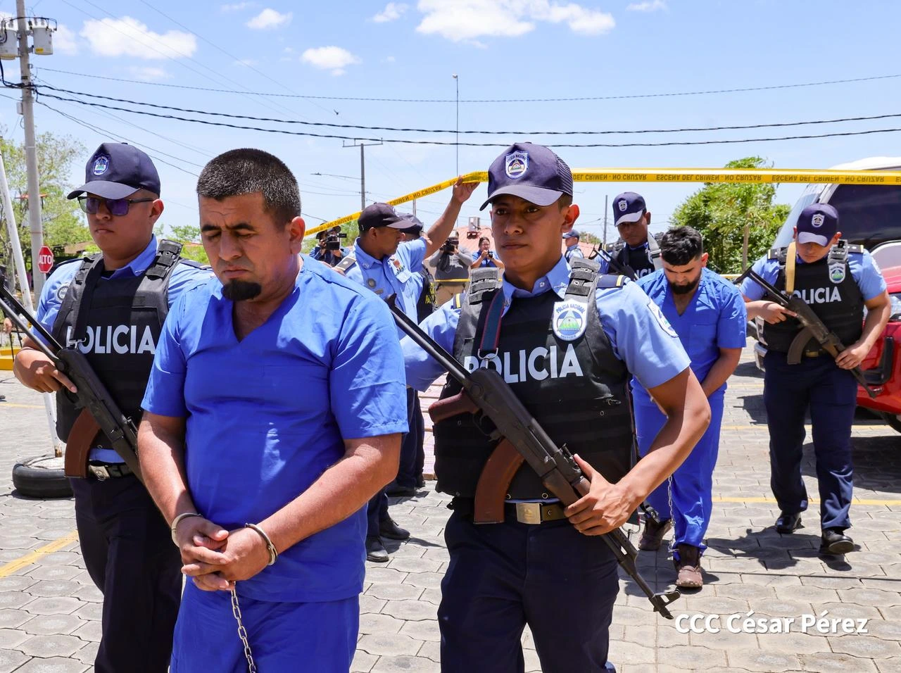 POLICIA9