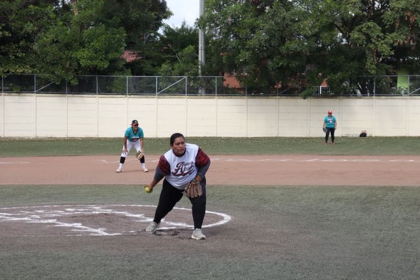 SOFTBOL--(1)