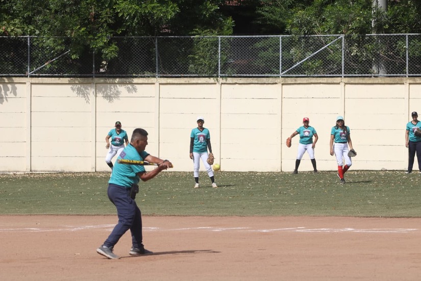 SOFTBOL--(6)