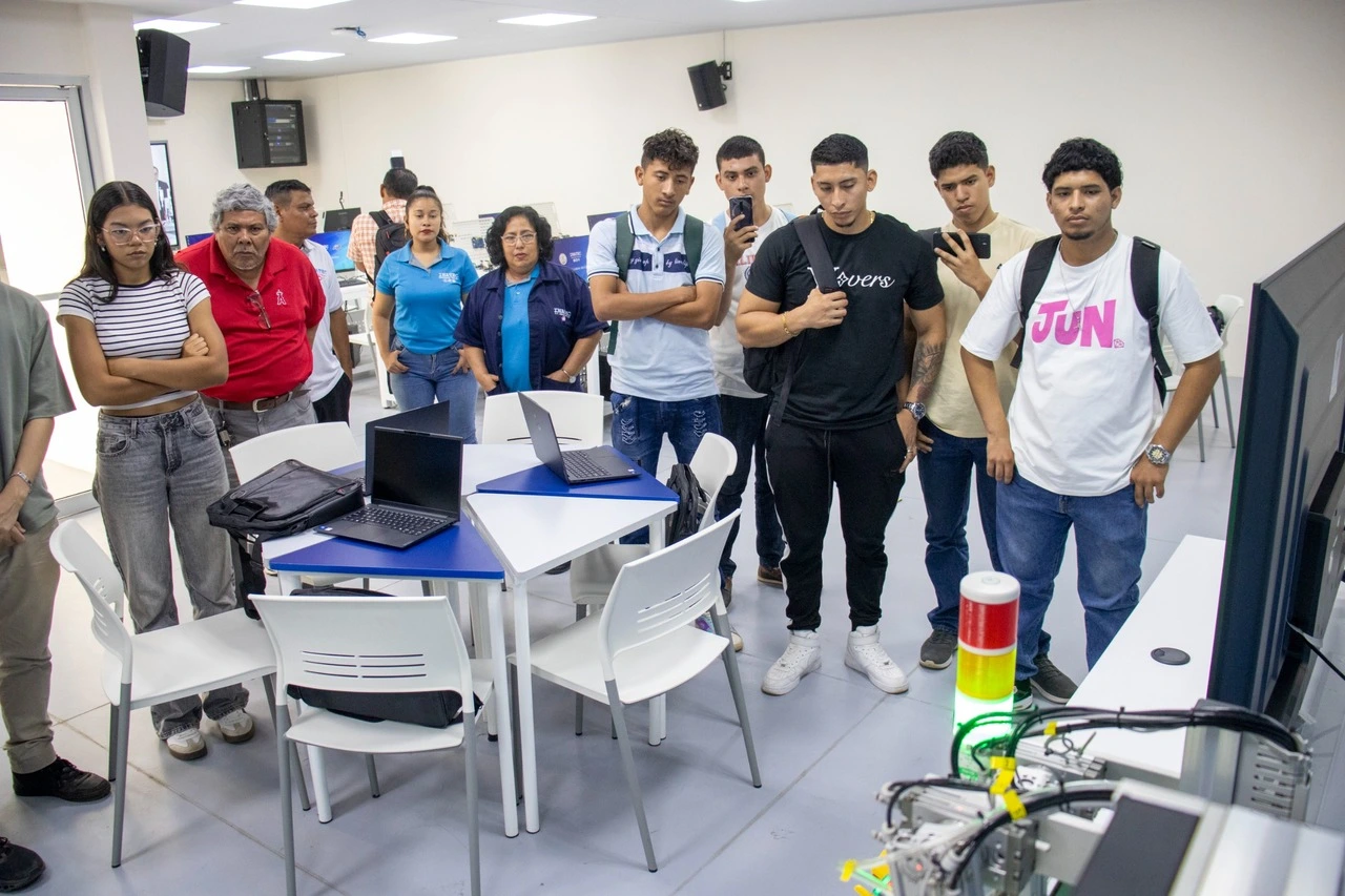 TALLER24